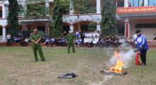 Tập huấn phòng cháy- chữa cháy cho giáo viên, học sinh HCEF
